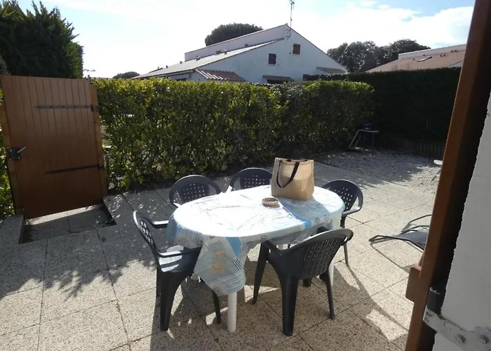 Maison Familiale Avec Piscine, 5 Personnes, Pres - Fr-1-540-186 *